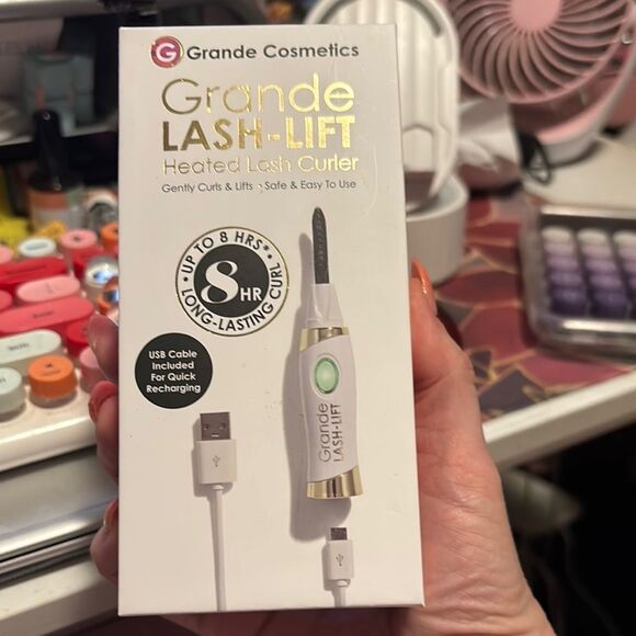 Grande Cosmetics Heated Lash Curler - Gold - Picture 1 of 1